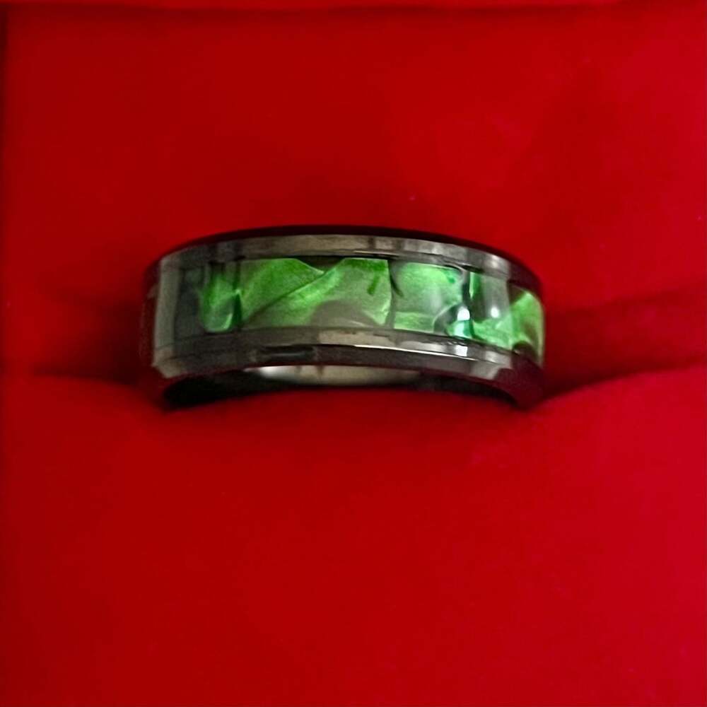 Tungsten Green Mother Of Pearl Black Polished Finish 6mm Band Size 11